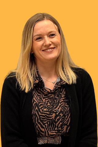 Stecy Assistante agence O2